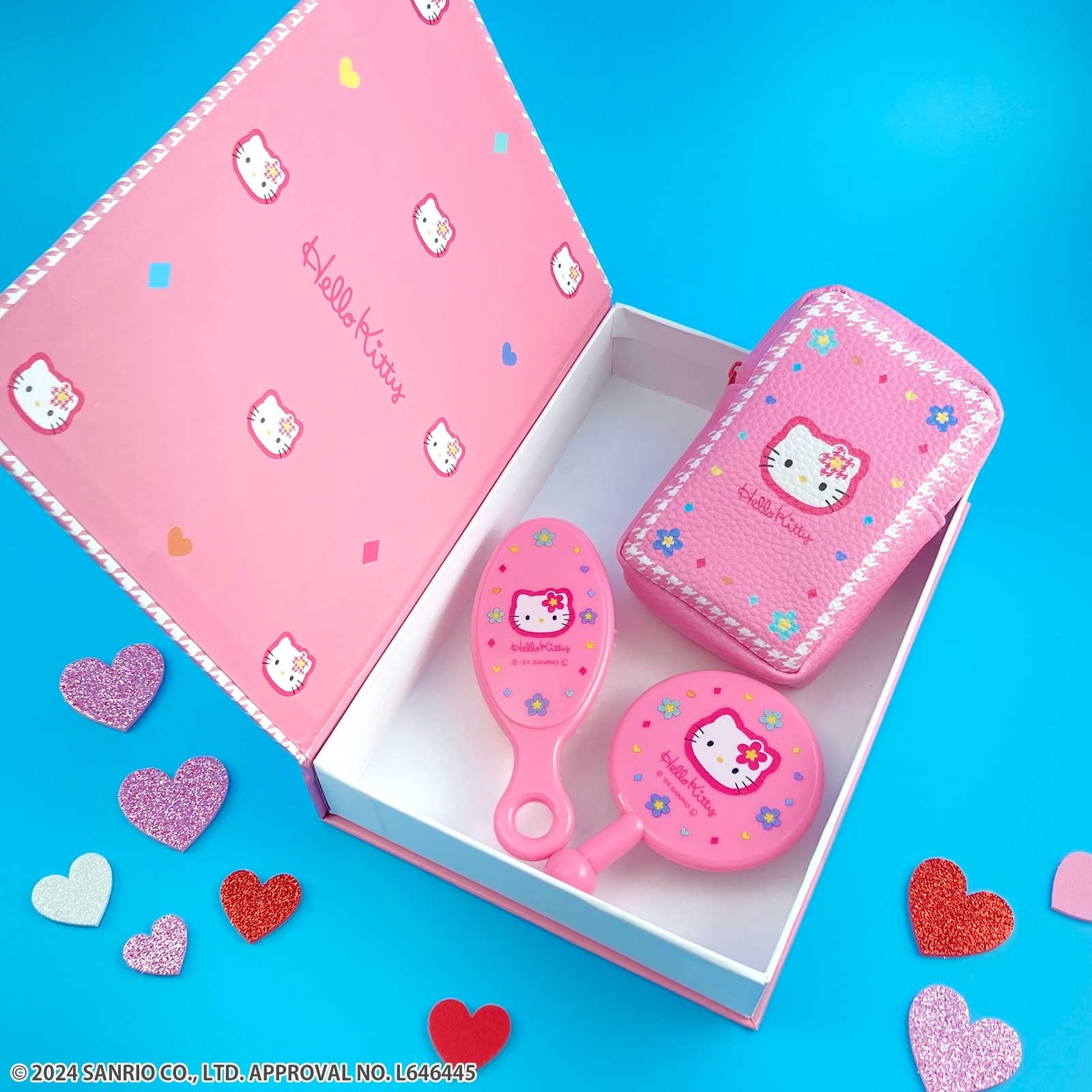 ハローキティ」の50周年を記念した平成レトロなコラボアイテムが全品