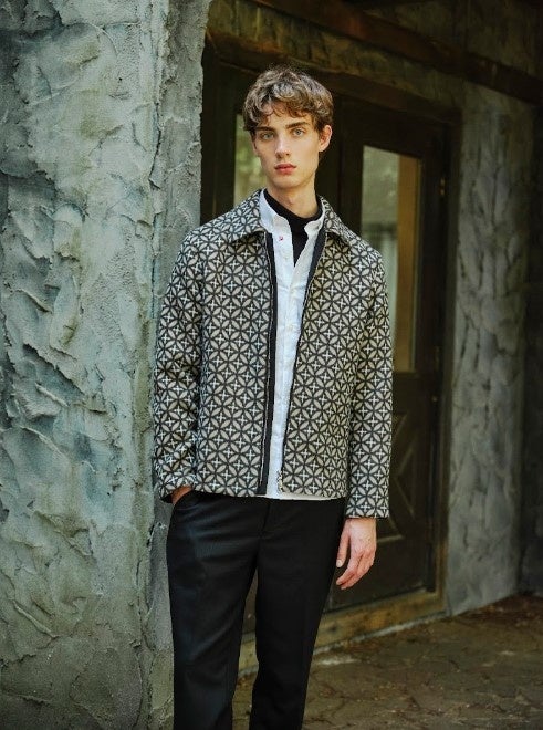 DRESSTERIOR】オリジナル柄「オーバーラップサークル」新作のアウター