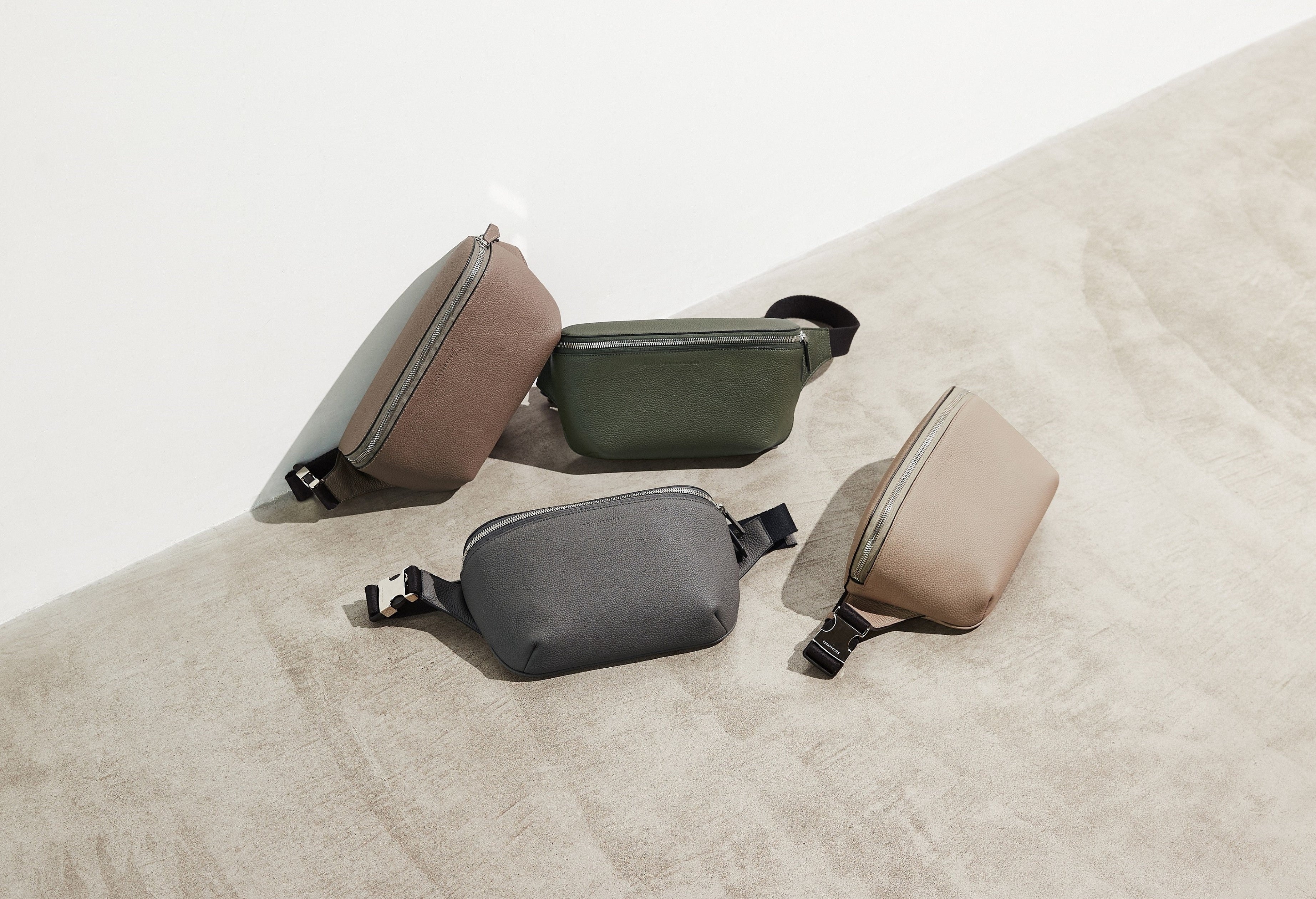 スマートさを追求した大人なウェストバッグ≪Liam cross body Bag