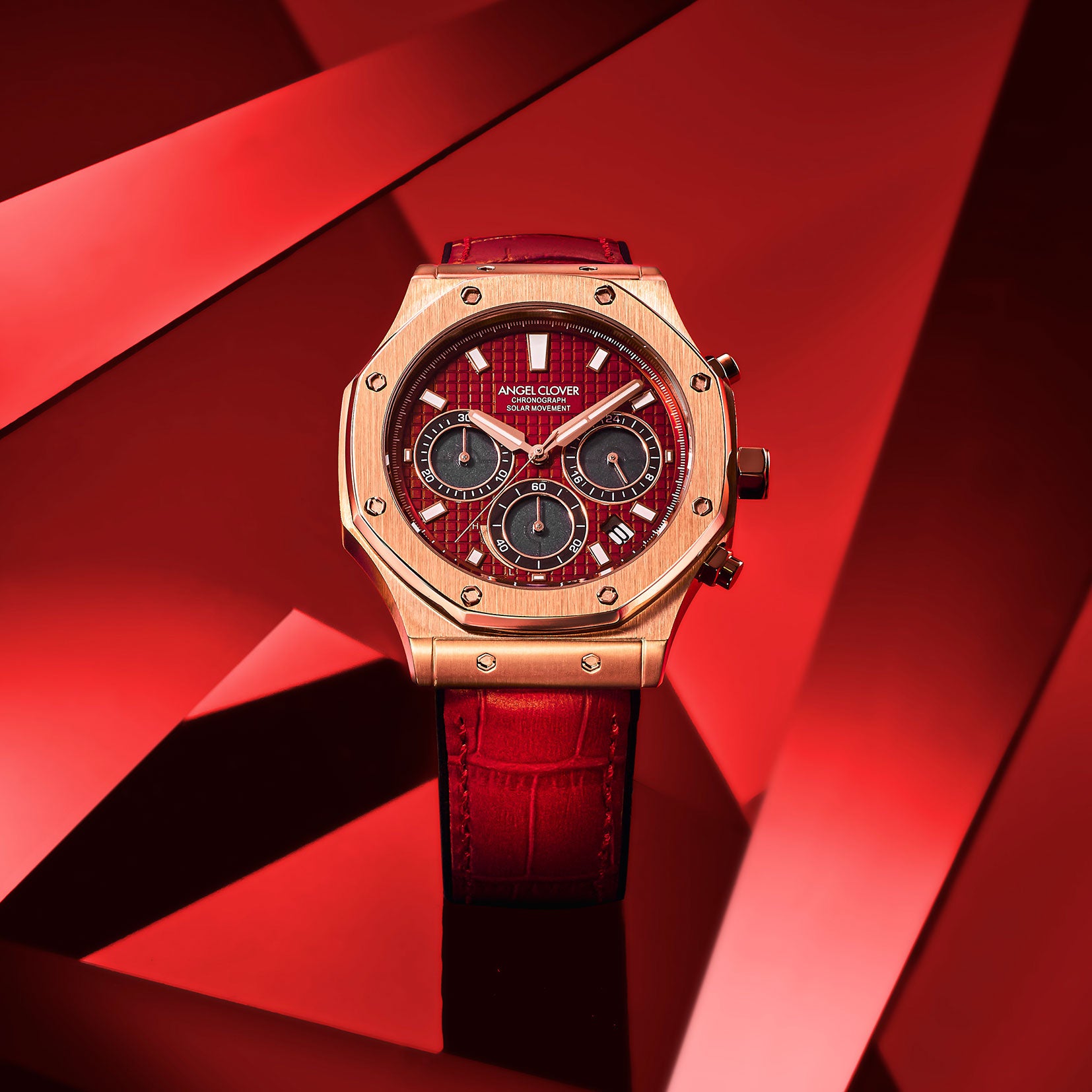 オクタゴンケースのラグスポソーラー時計『EXVENTURE SOLAR（エクス