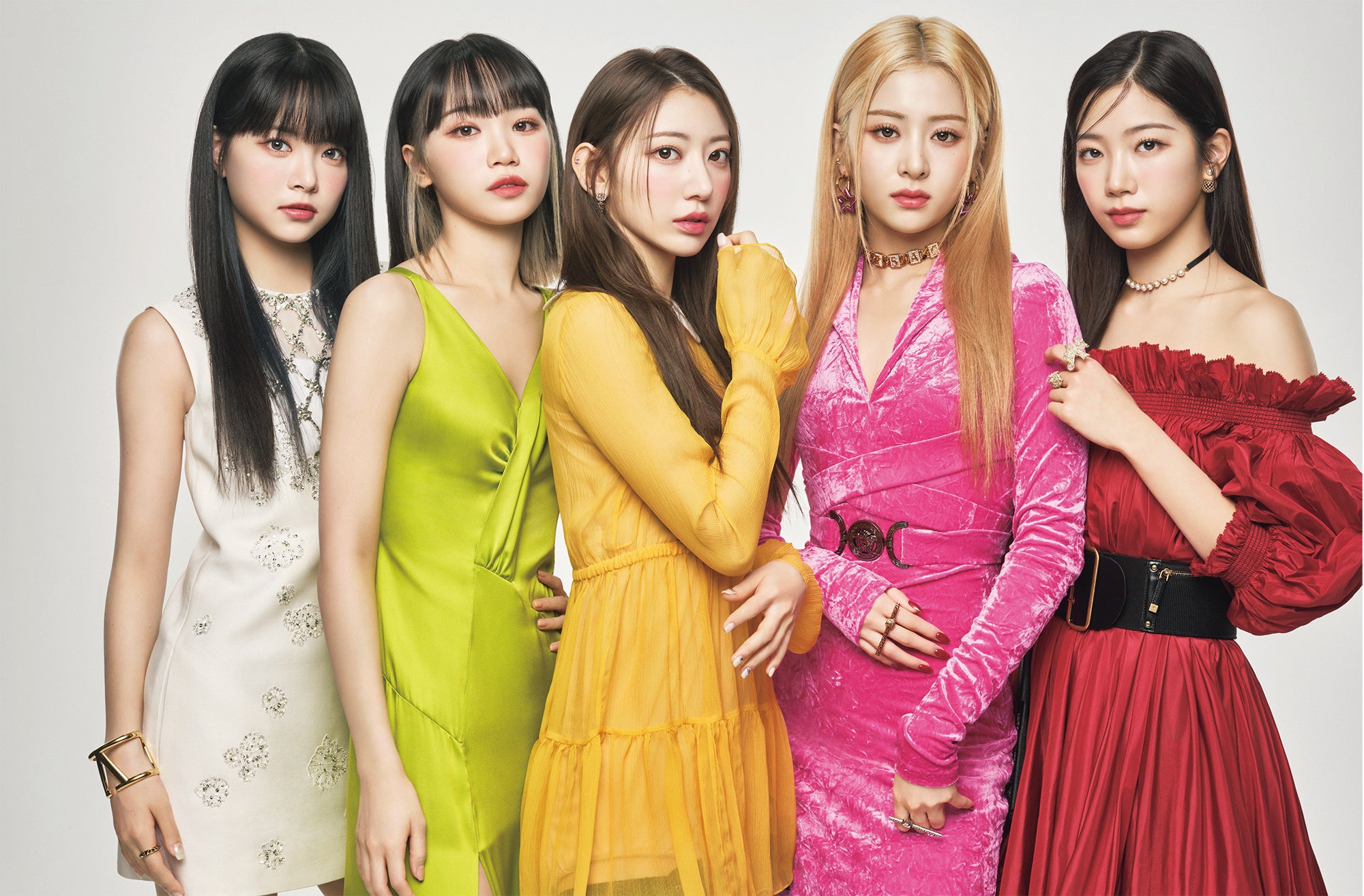 LE SSERAFIMが『ヌメロ・トウキョウ』3月号表紙に登場！ デビューから