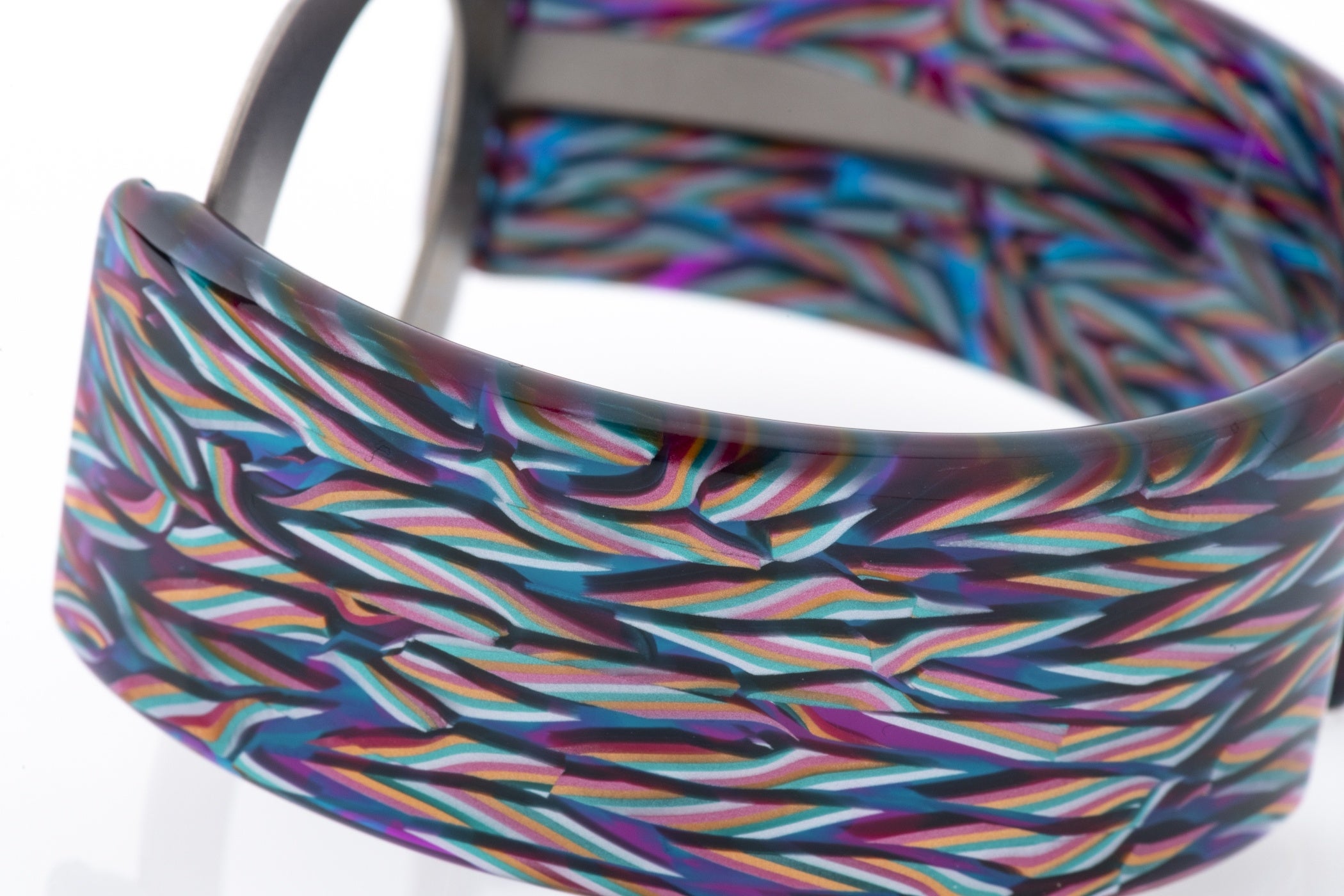 エアバングル新色と数量限定の鯖江サングラスとのセットを 3月2日10:00