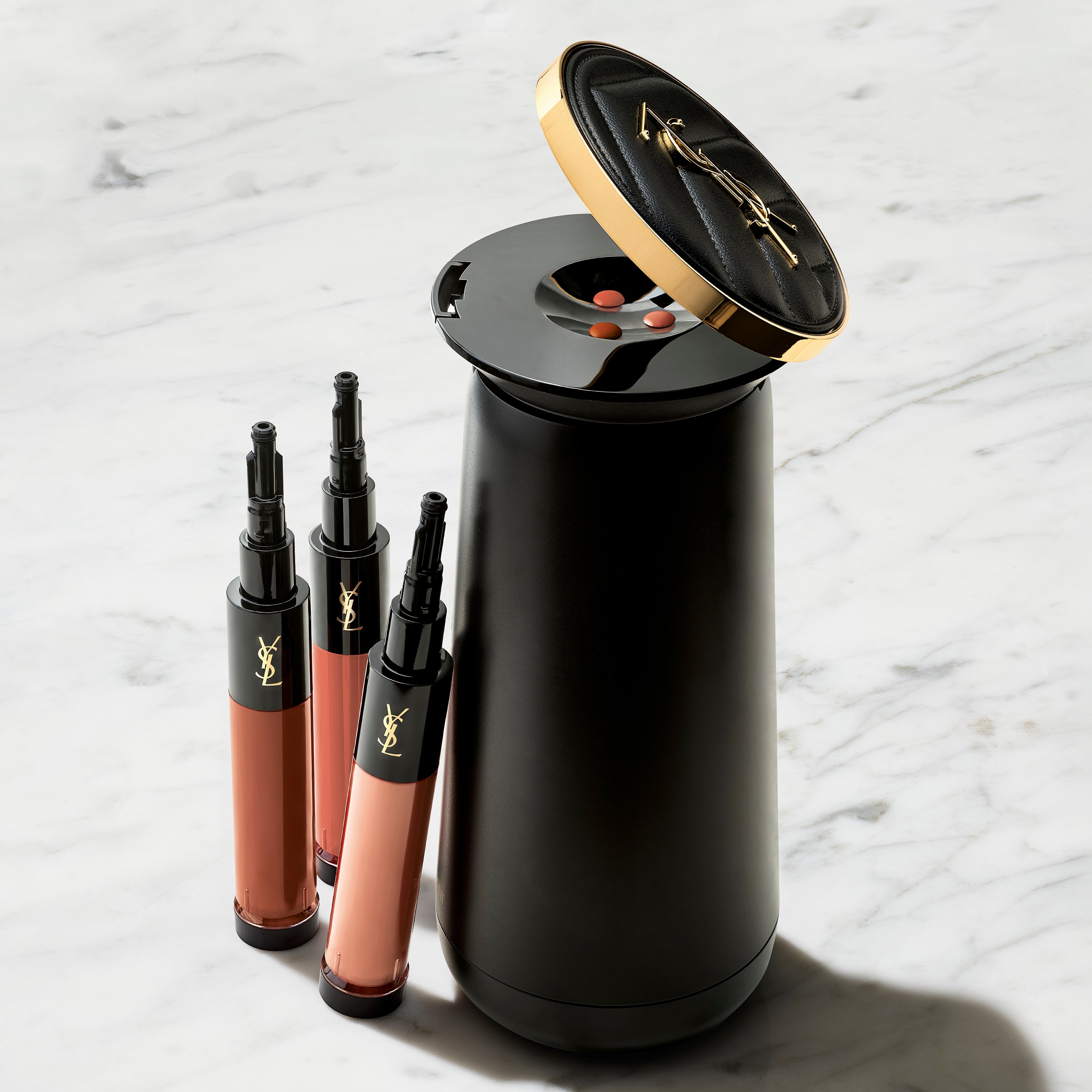 YSL BEAUTY]AI搭載のビューティテック、単品カートリッジが追加。約