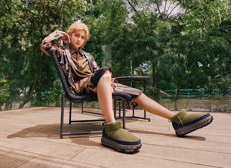 夏のアウトドアシーンにも活躍！グリップ力抜群の厚底ソールが目を惹く