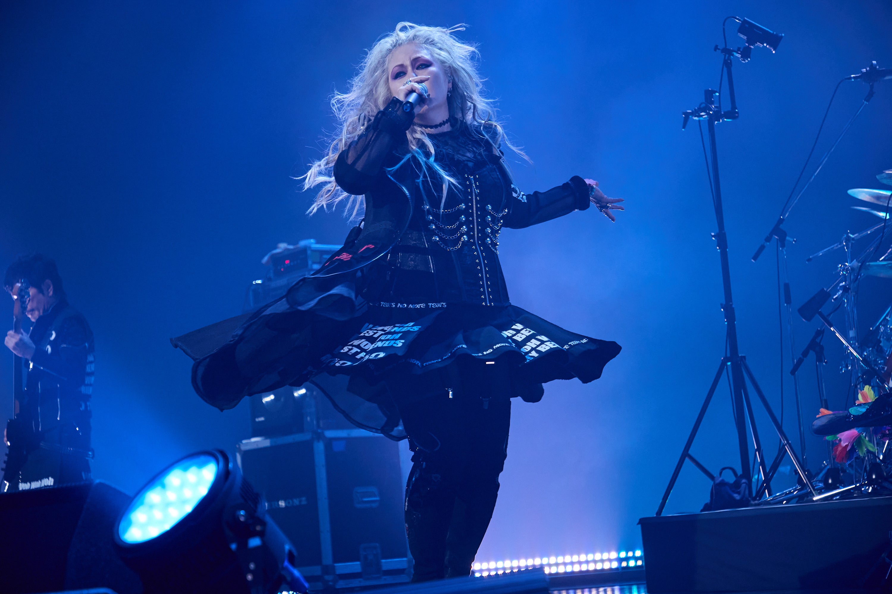 ライブレポート】PERSONZ、結成40周年ライブツアーファイナル Zepp