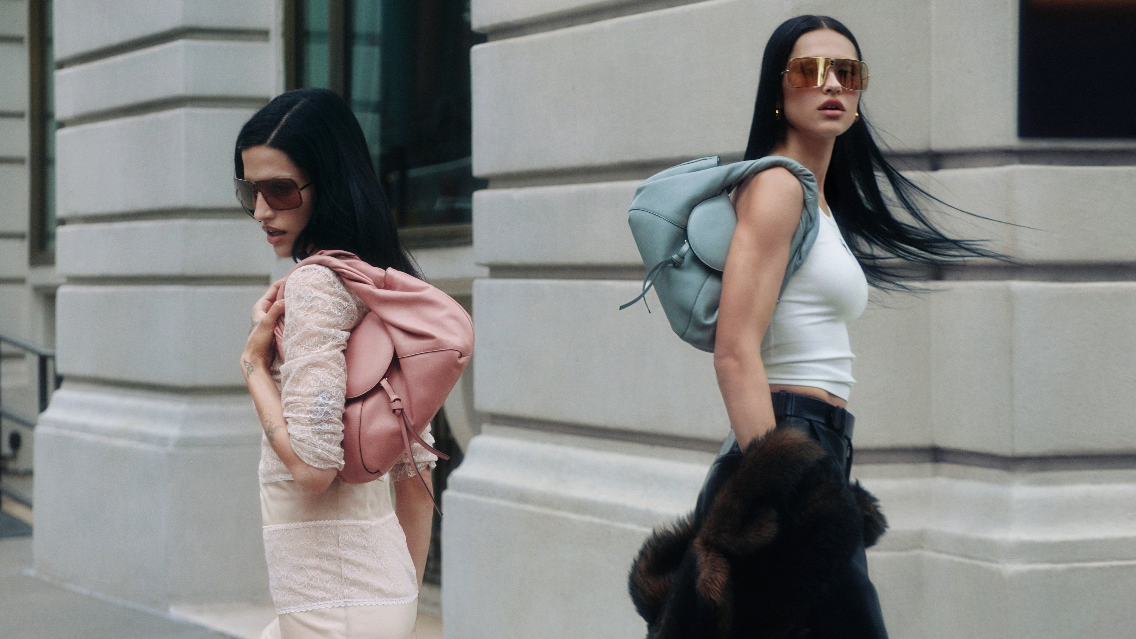 フェンディから伝説の「フェンディ スパイ」がついにカムバック