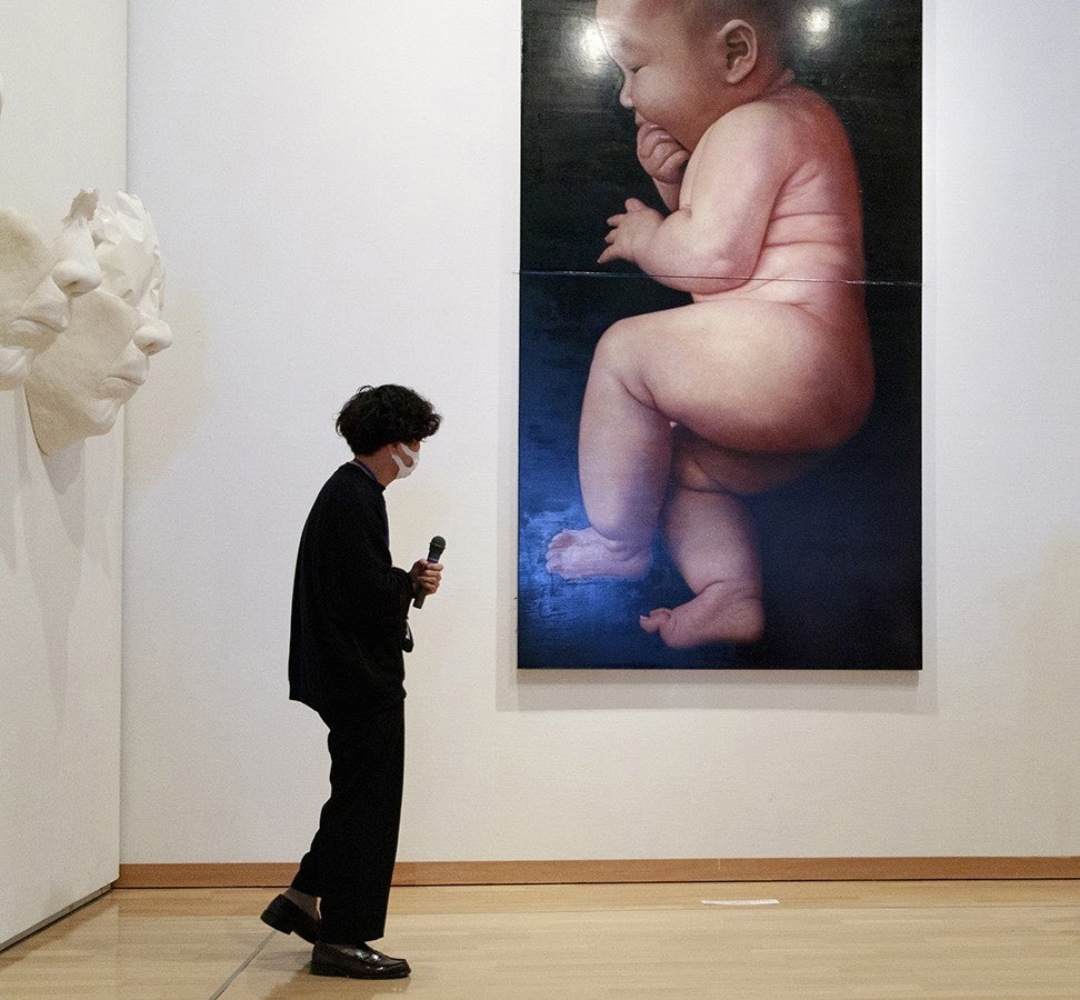 川端健太 個展「document / skin」 情報化社会における「触れること