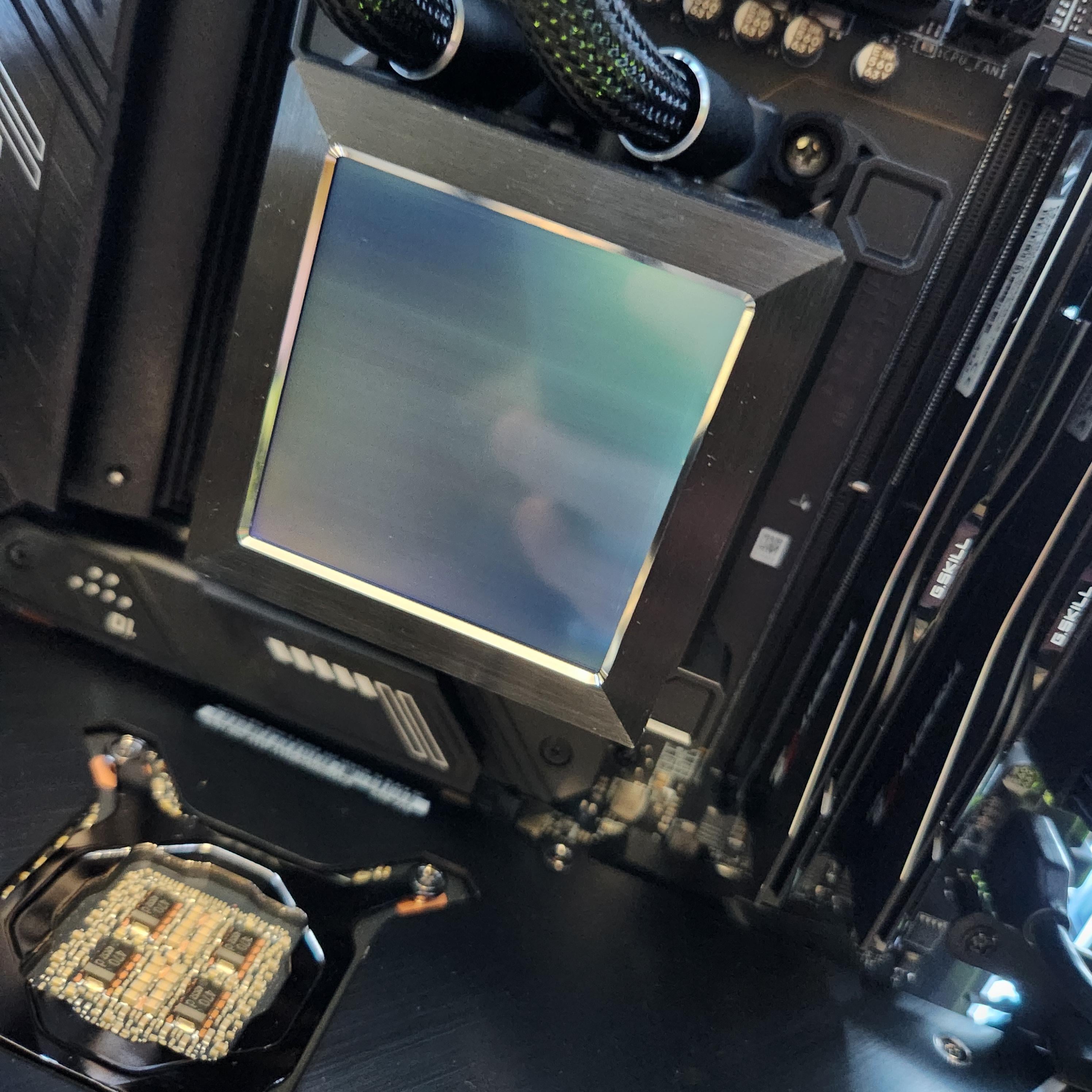 lian li hydroshift lcd 360tl aioの画面、何も表示されないんだ。 : r