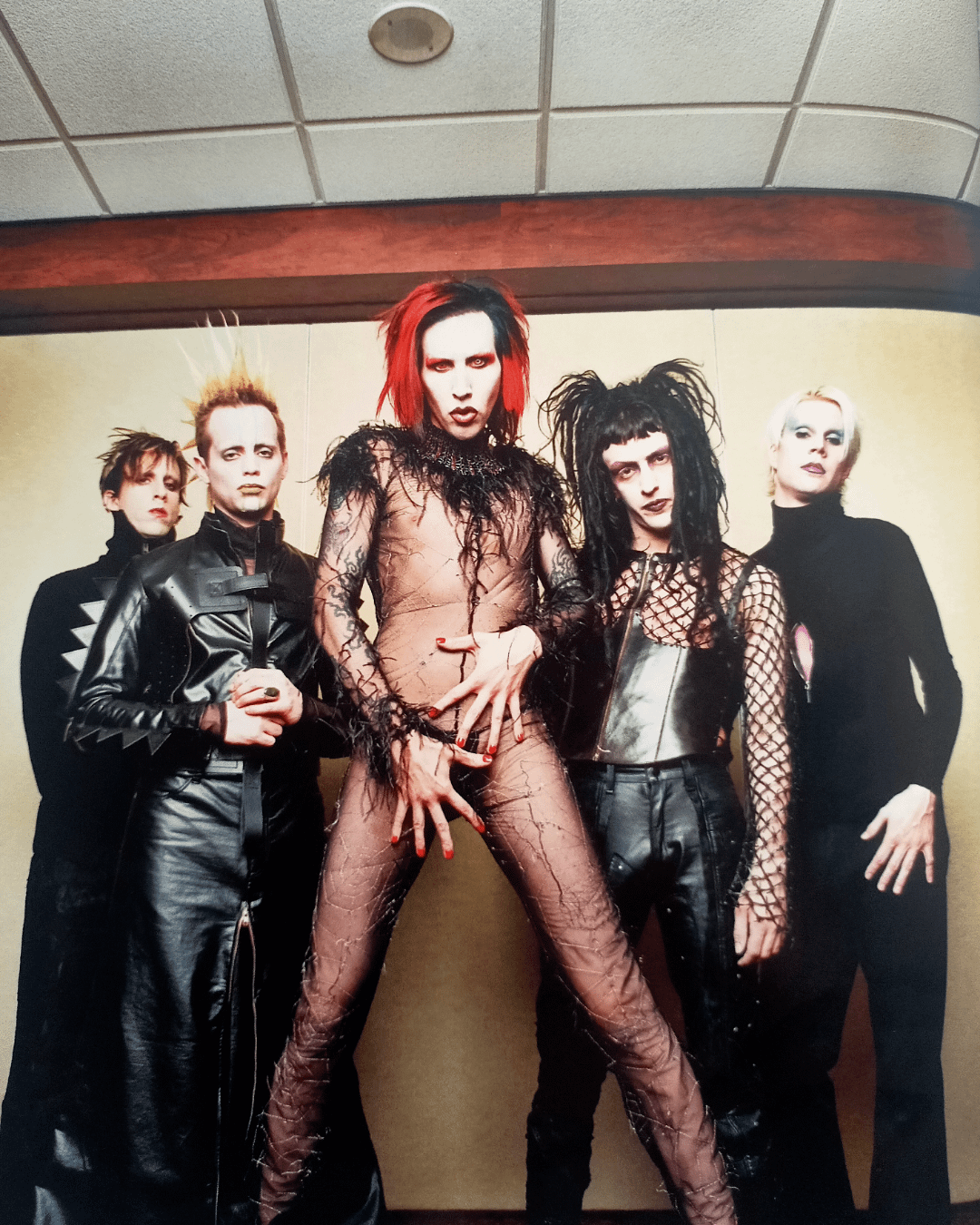 MECHANICAL ANIMALS は 27 歳です : r/marilyn_manson