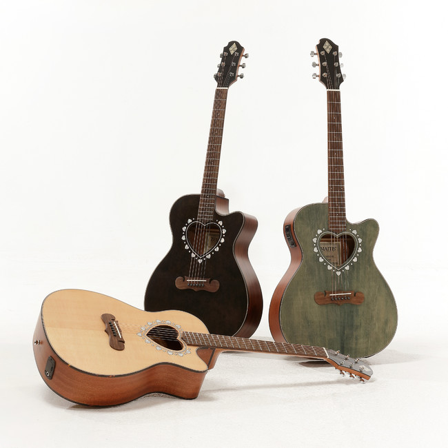 ゼマイティスより人気のハート型サウンドホールのエレアコにカッタ