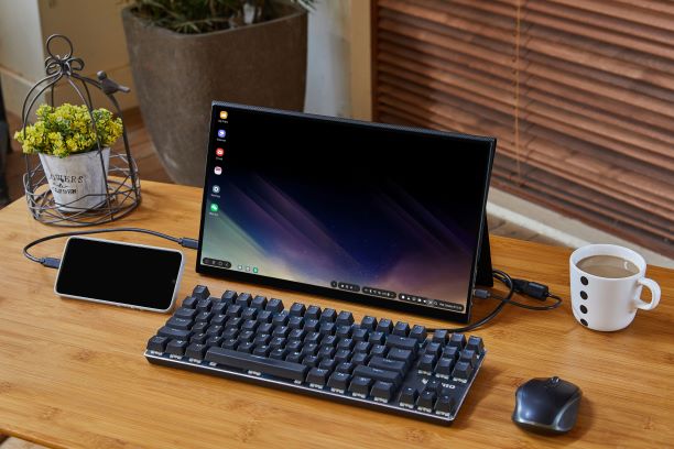 超軽量334g！世界最薄・最軽量クラスのモバイルモニター【Quintokuta