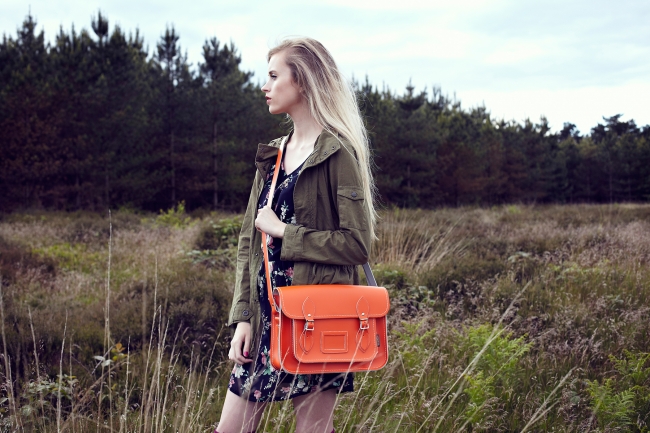 BRITISH MADE 各店でイギリスの伝統的なスクールバッグブランド