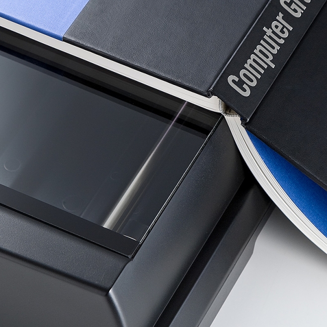 本を切らずに端までスキャンできる、A3サイズ対応のブックスキャナーを