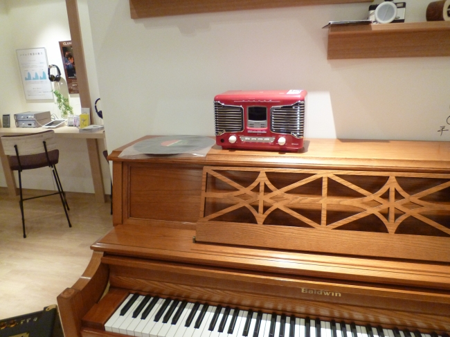 TEACブランドのCDラジオ「SL-D800BT」取り扱い開始のお知らせ | 株式