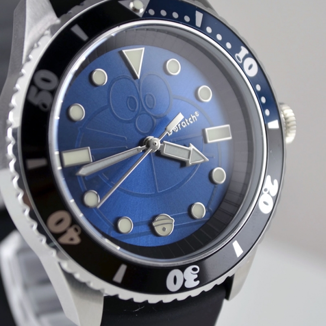 月の満ち欠けが分かる！可愛くて高機能のドラえもん腕時計『ドラッチ