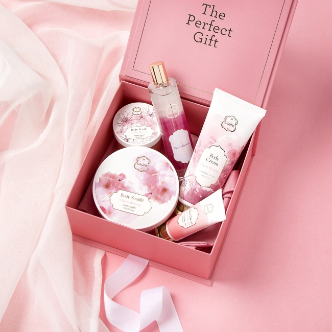 Laline】春の始まりを予感させる＜日本限定チェリーブロッサム