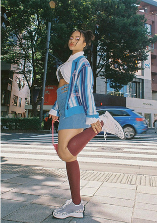 New Balance×atmos pink×X-girl トリプルコラボレーションモデル「327