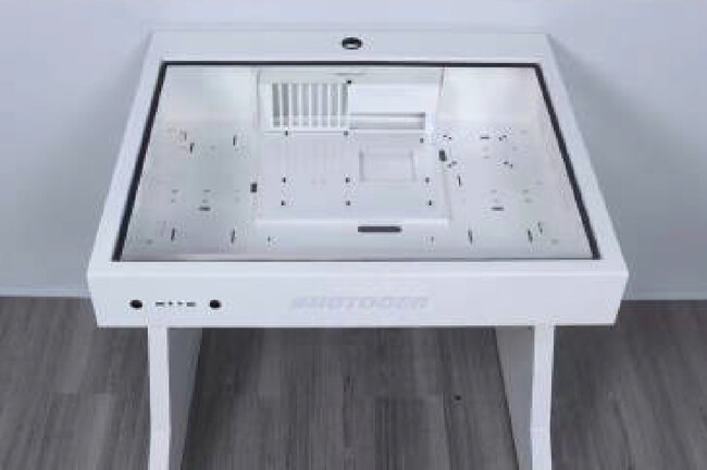 まるでテーブル筐体！】透明な強化ガラスの中にゲームPC環境を収納する