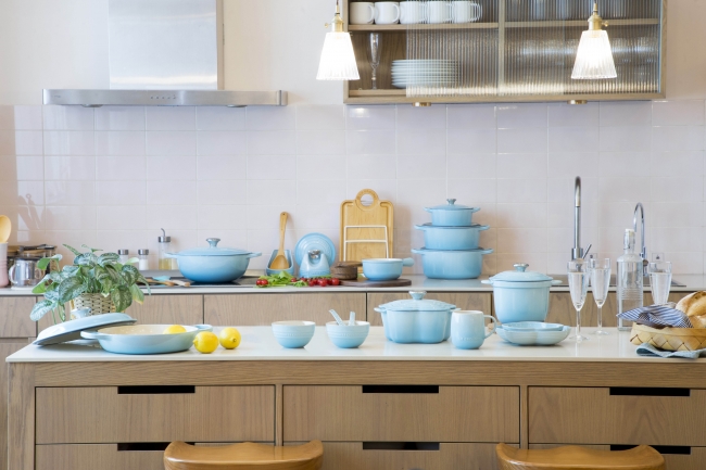 初夏のキッチンに爽やかな風を。ル・クルーゼ「ピュリストブルー
