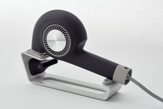 カドークオーラのノーズレスドライヤーBD-E1の＜速乾！うるツヤ＞を