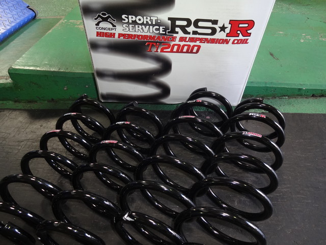 HGY51 シーマハイブリッド RS-R ダウンサス取り付け 四輪アライメント