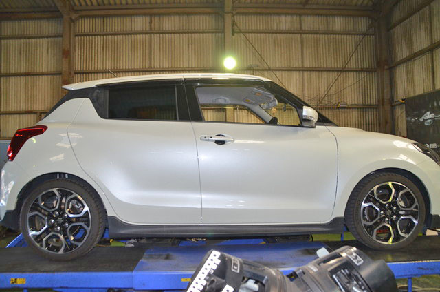 ZC33S スイフトスポーツ SWK ダウンサスに交換と四輪アライメント調整