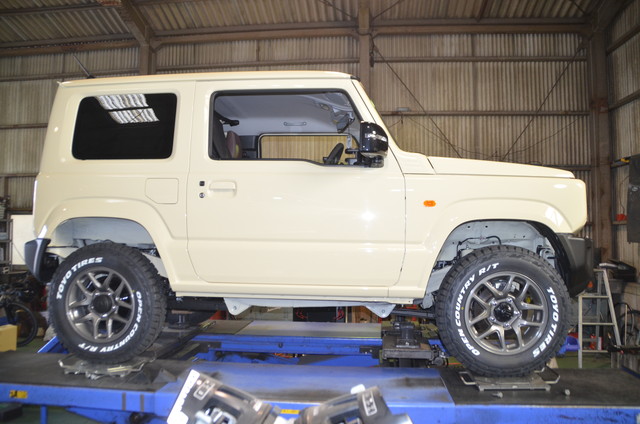 JB64W ジムニー シーエルリンク 1インチアップキット取付 四輪