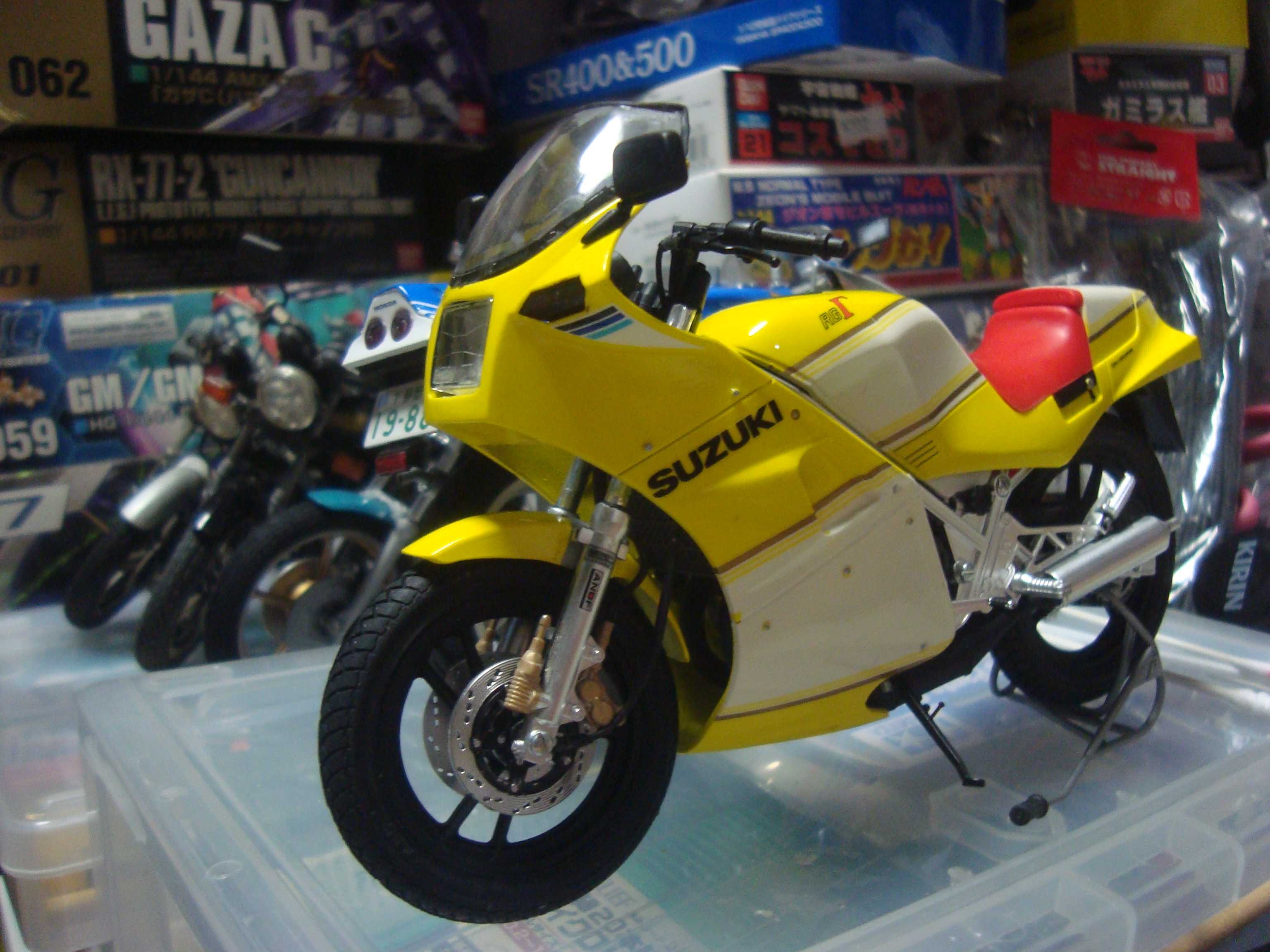 アオシマ 1/12 SUZUKI RG250Γ（ガンマ） Ⅱ型 HB（ハーベーカラー