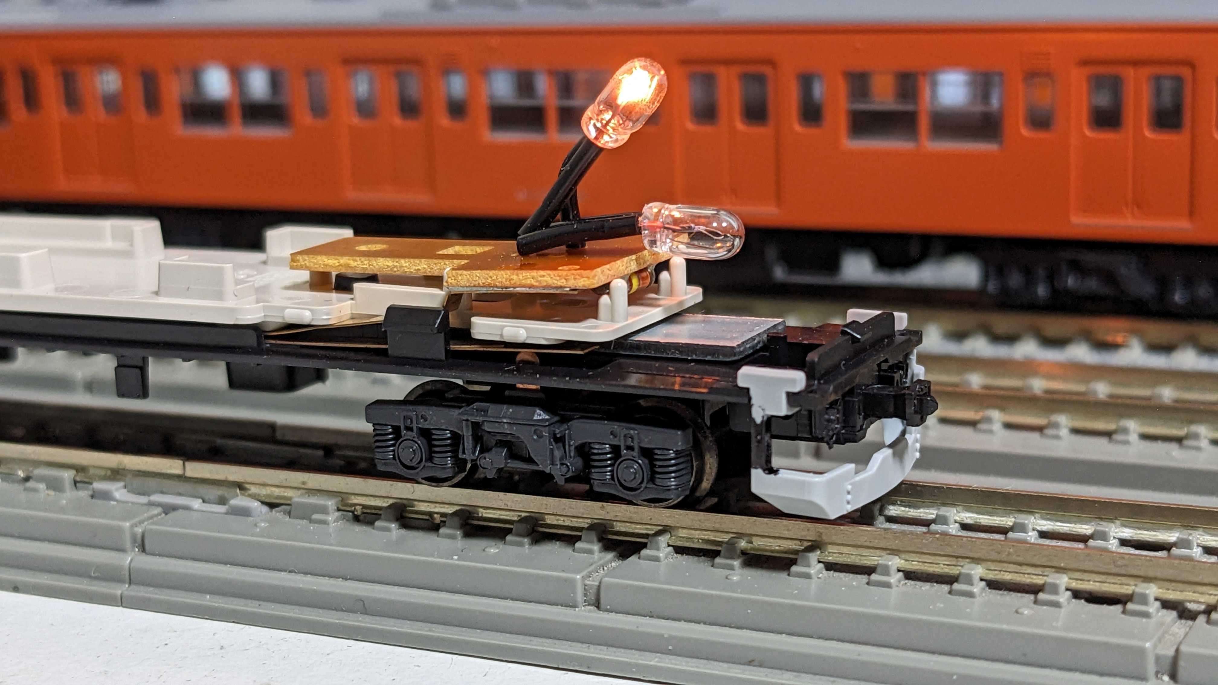 🟡kato 10-826 201系 中央線(最終編成) 室内灯 行先幕照明工事 その④