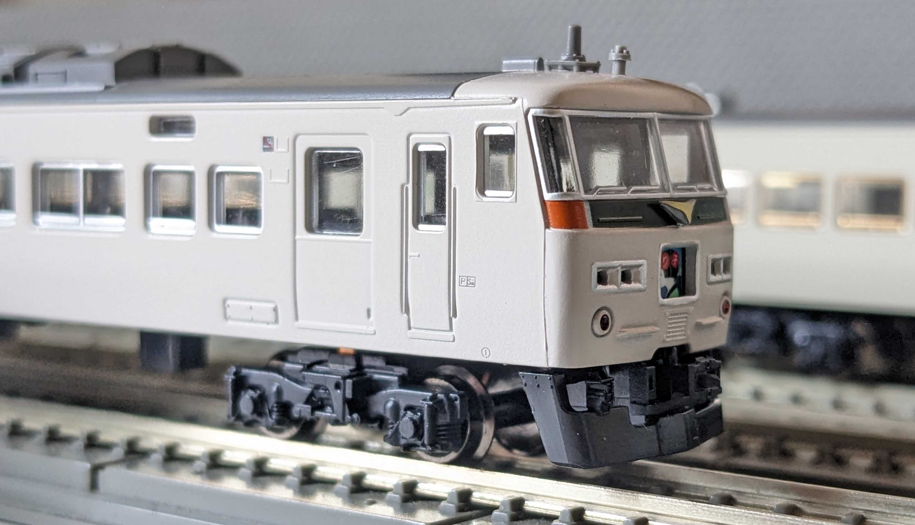 🔴入線 kato 10-226 185系0番台[踊り子]新塗色 5両ｾｯﾄ C3編成 - 竹ノ塚