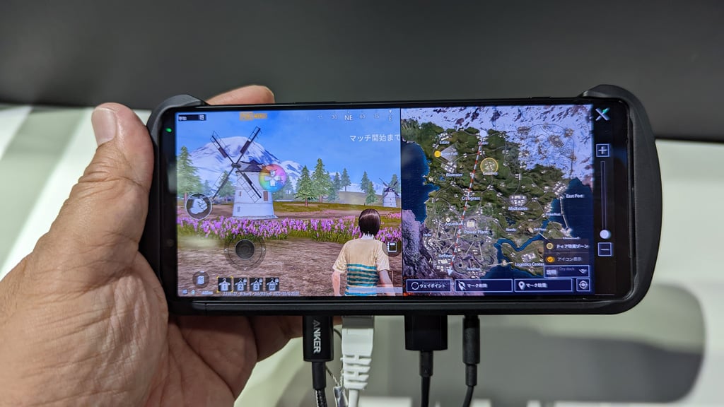 Xperia 1 IVに冷却ファンと拡張ポートを追加するゲーミングギア