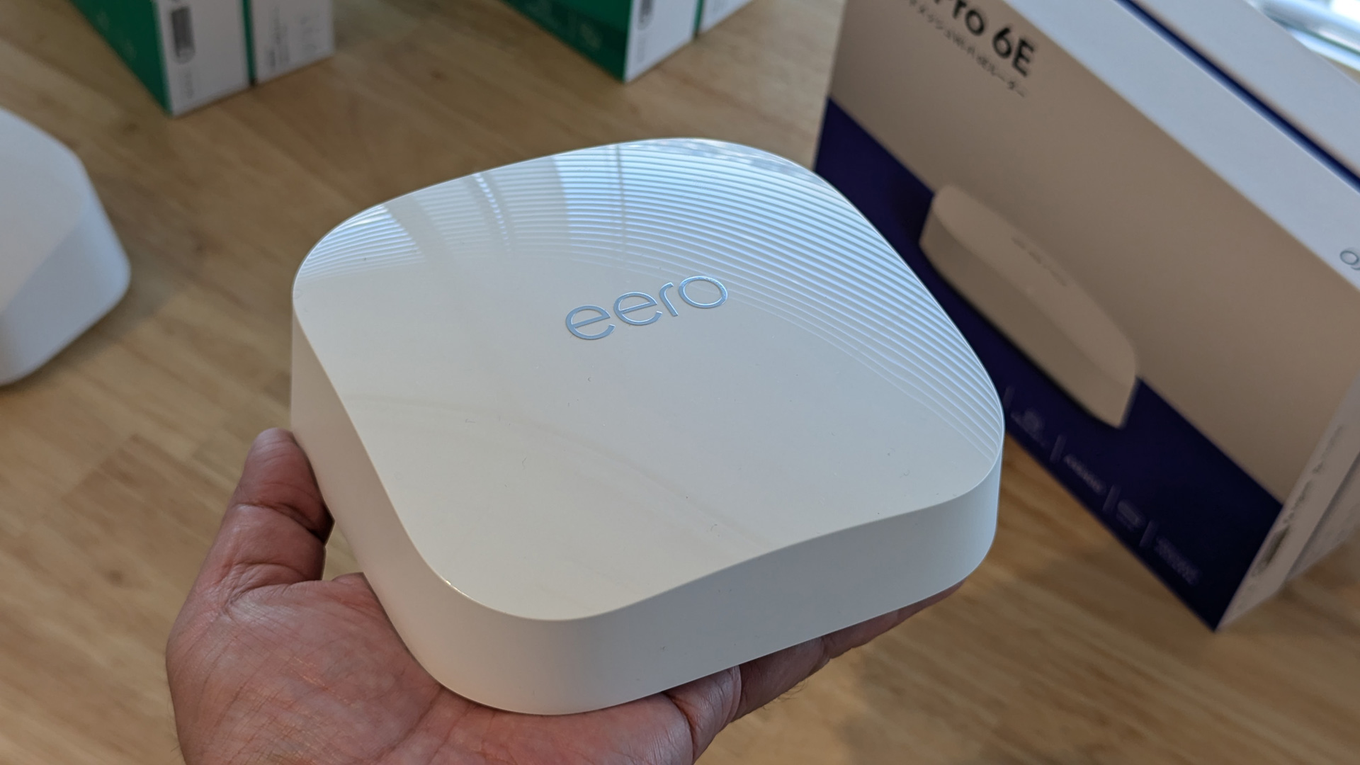AmazonがメッシュWi-Fiルーター「eero」を発売 接続規模と速度に合わせ