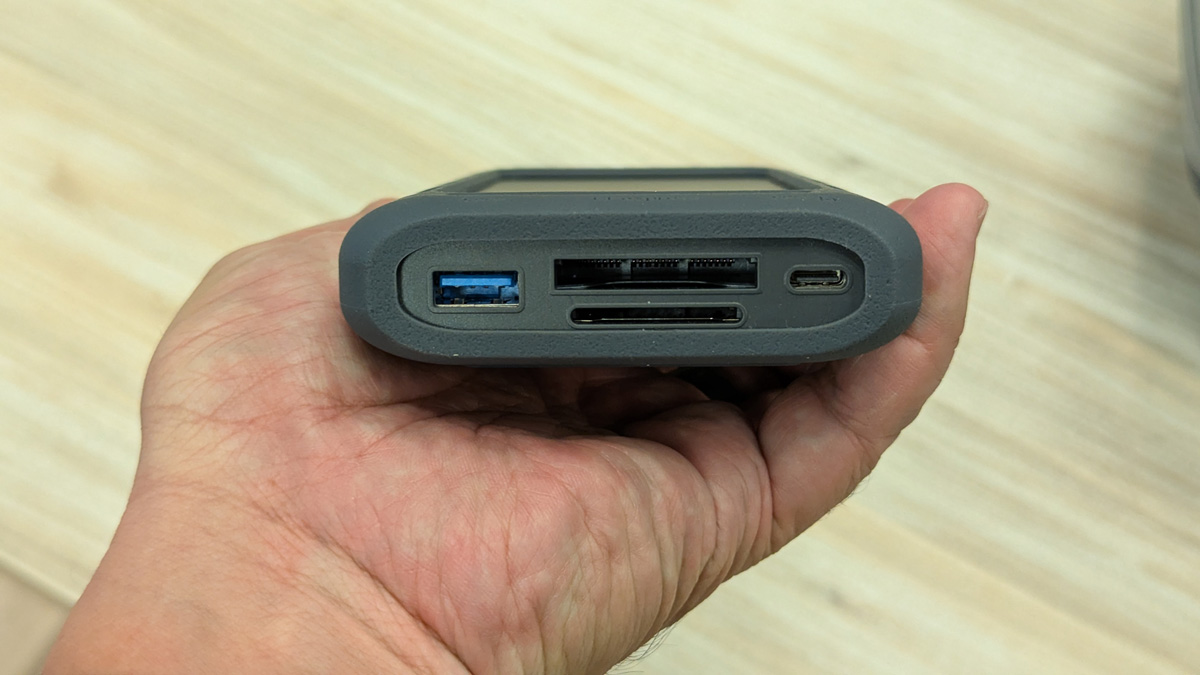 最大16TBを手軽に持ち運べるポータブルNAS「UnifyDrive UT2」の応援