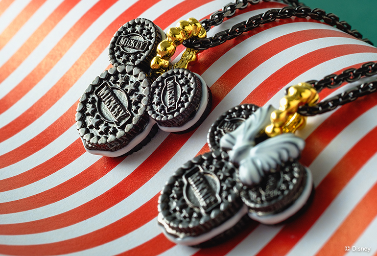 ミッキー”&”ミニー”のココアクッキーサンドがお披露目 | Q-pot.