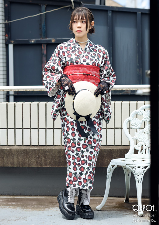 クラシカルで上品な浴衣「Strawberry Field」/ 5月25日(土)~デビュー