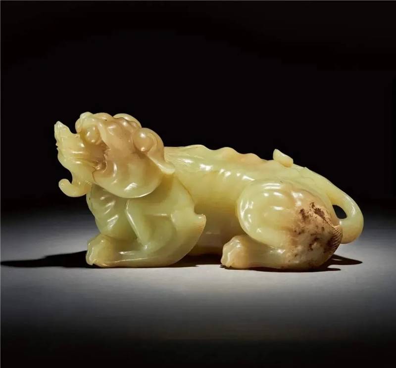 这块和田玉：拍到了2500万！被称为疯狂的黄玉。和田玉鉴定保养知识大全