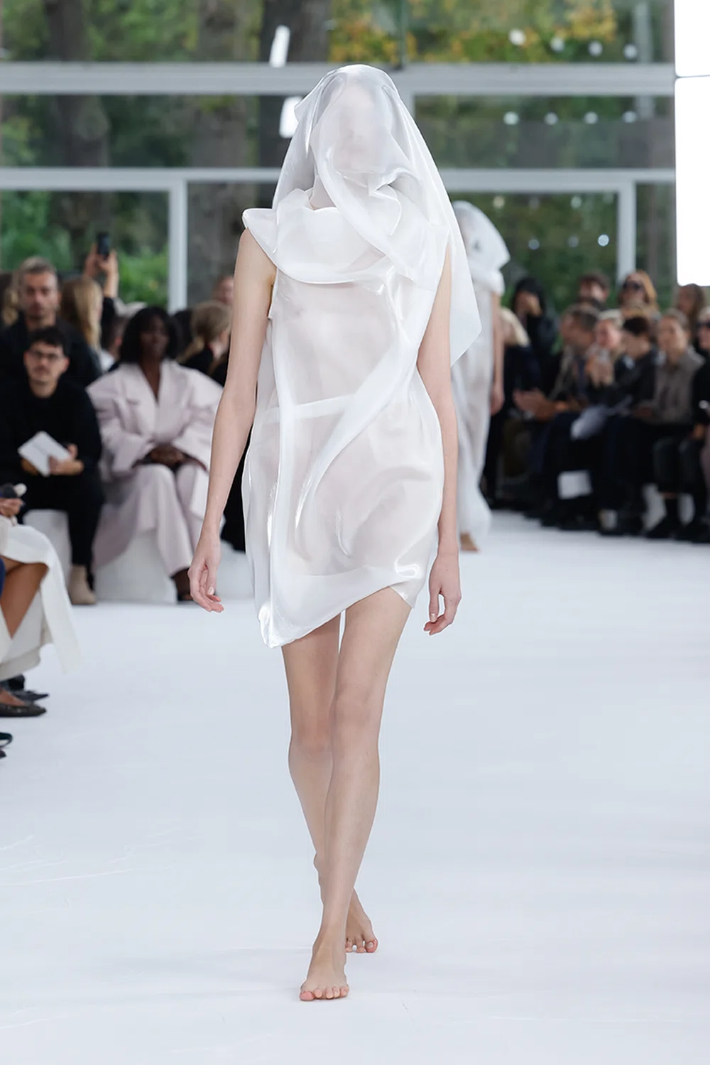 ISSEY MIYAKE 2025SS COLLECTION RUNWAY │ QUI - Fashion & Culture media