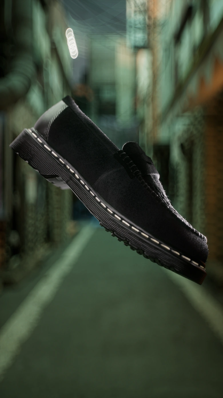 Dr. MartensとNEIGHBORHOODのコラボレーションシューズが発売 │ QUI