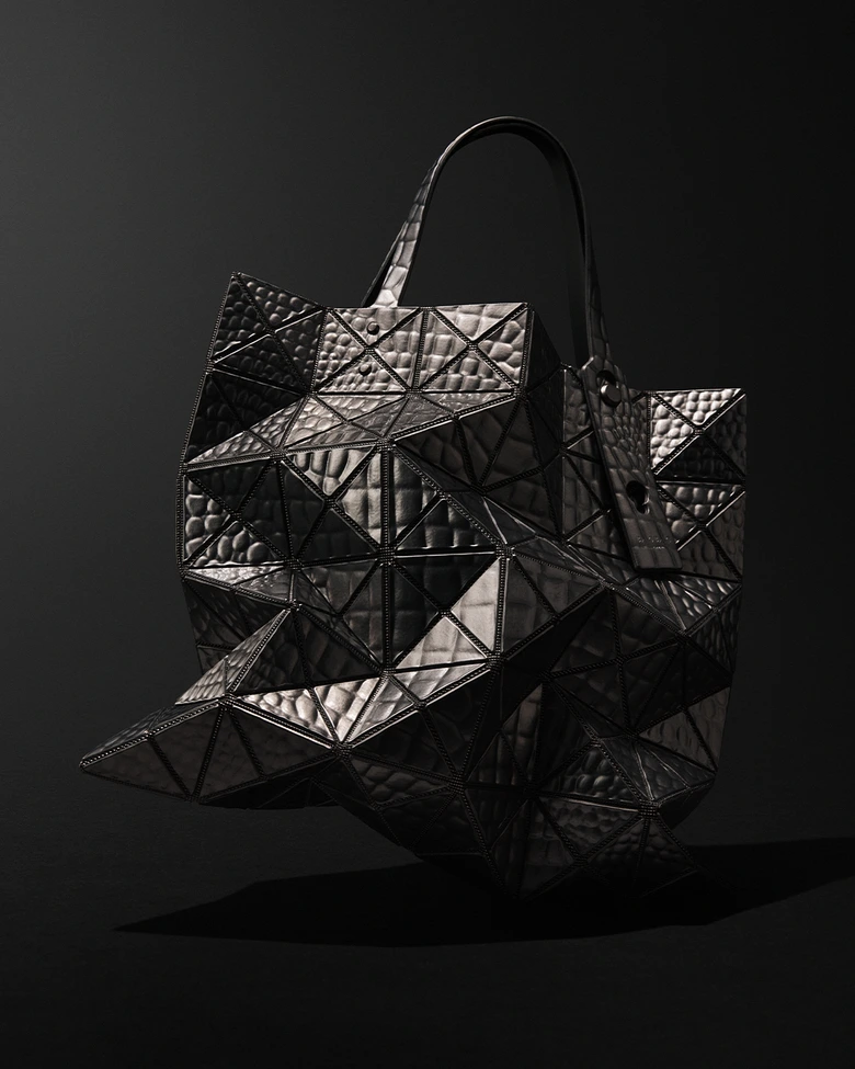 BAO BAO ISSEY MIYAKEが、2025‐26年秋冬の10月新作を発売 │ QUI