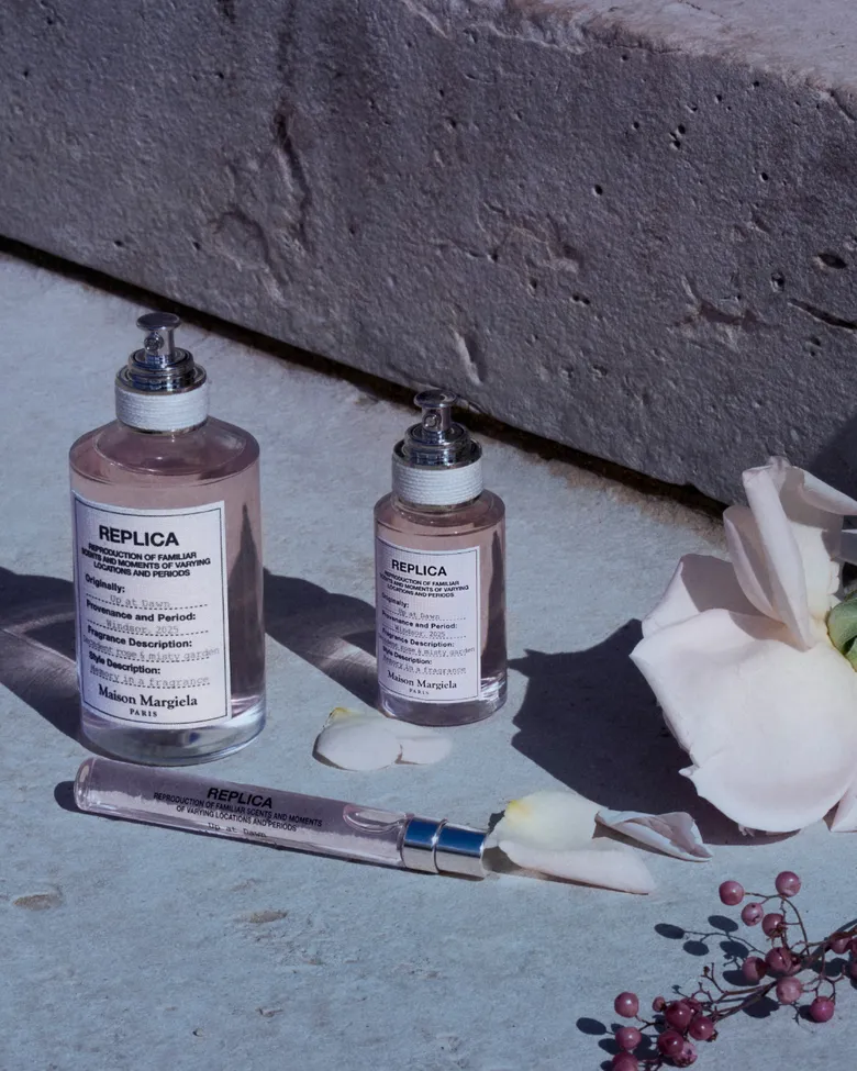 Maison Margiela Fragrances、新作「アップ アット ドーン」2/5（木