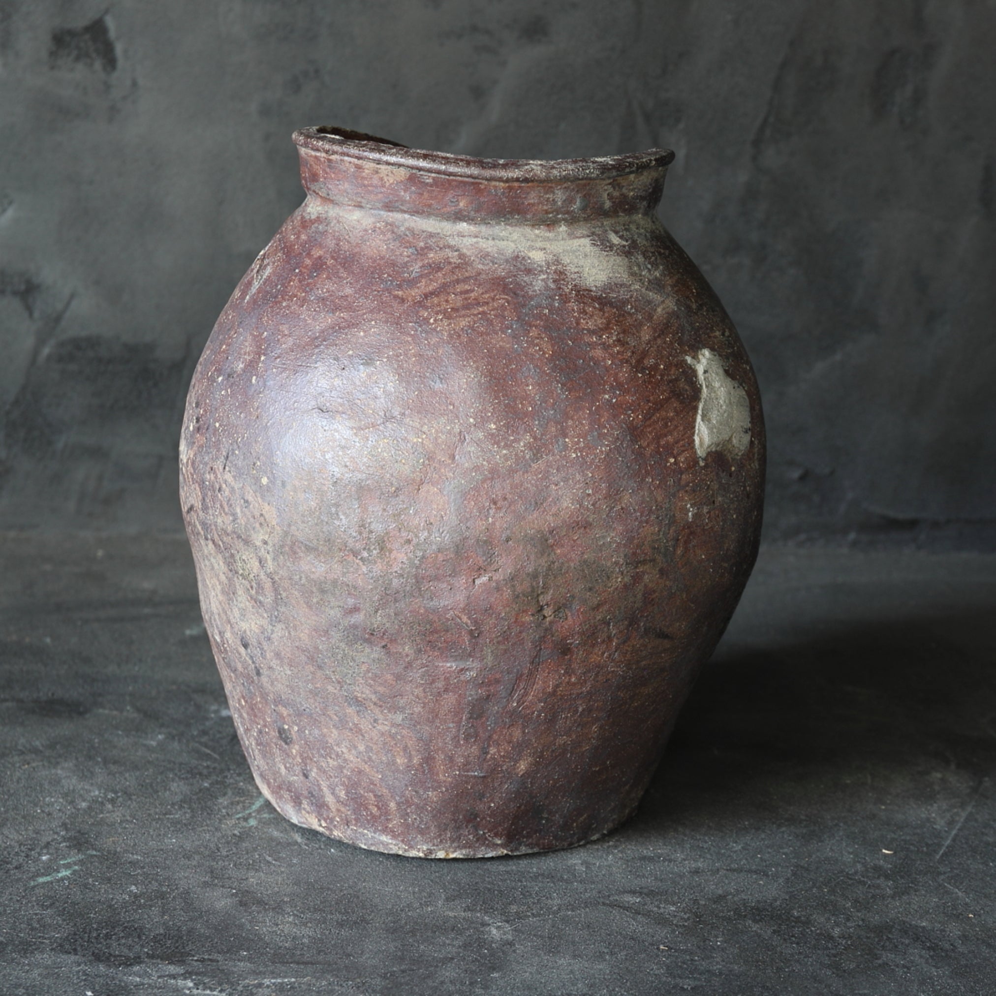 室町時代 古常滑 ひしゃげ壺（1336–1573 CE） | 入蘆花（ロカニイル）