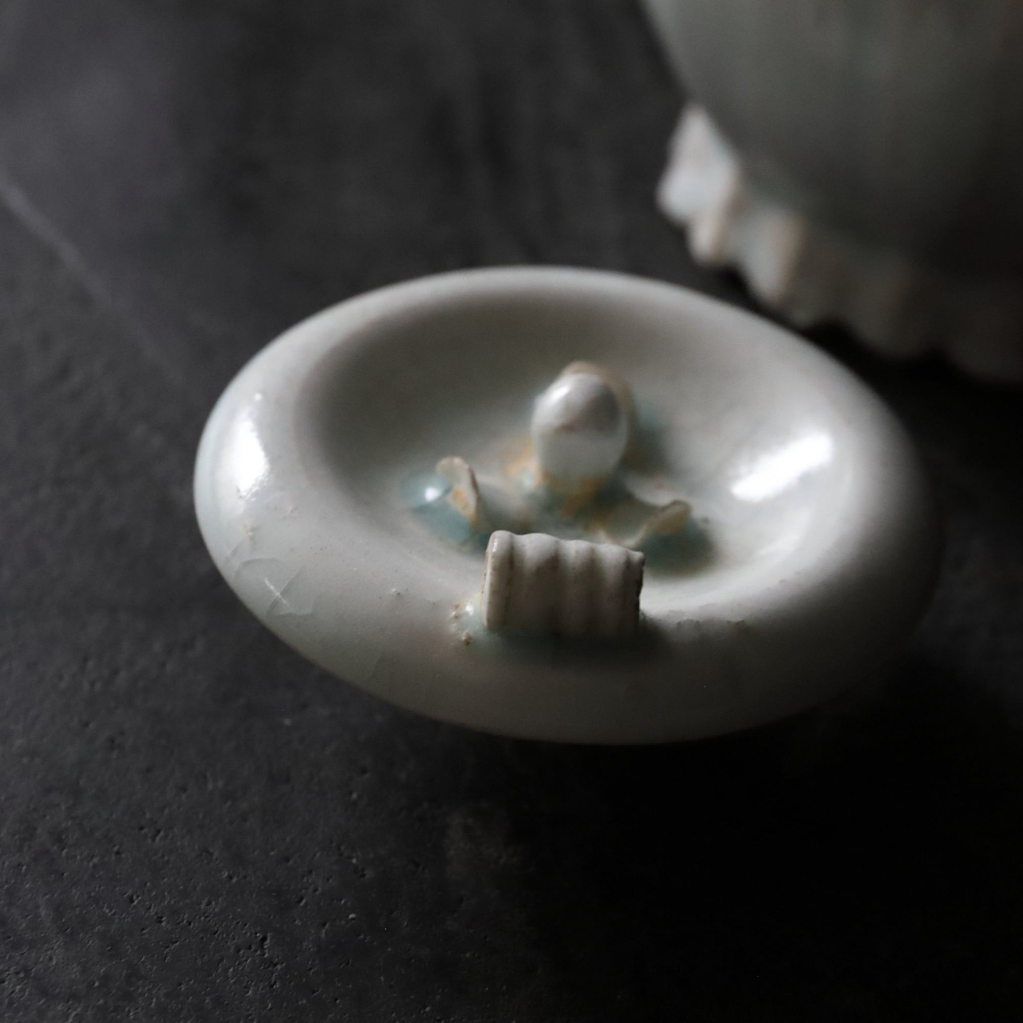 宋代 青白磁 瓜形水注（960–1279 CE） | 入蘆花（ロカニイル）