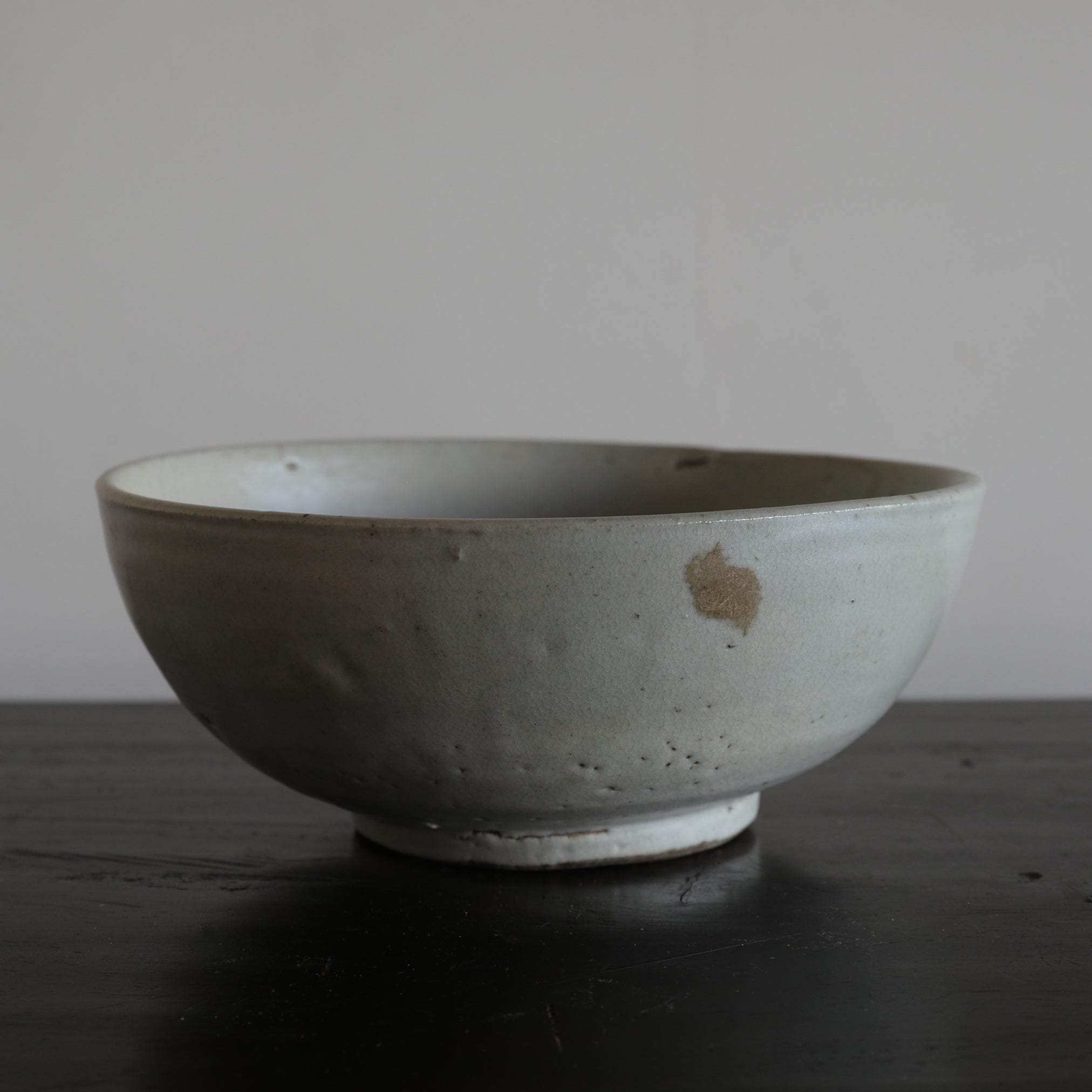 李朝 白磁大碗（1392–1897 CE） | 入蘆花（ロカニイル）