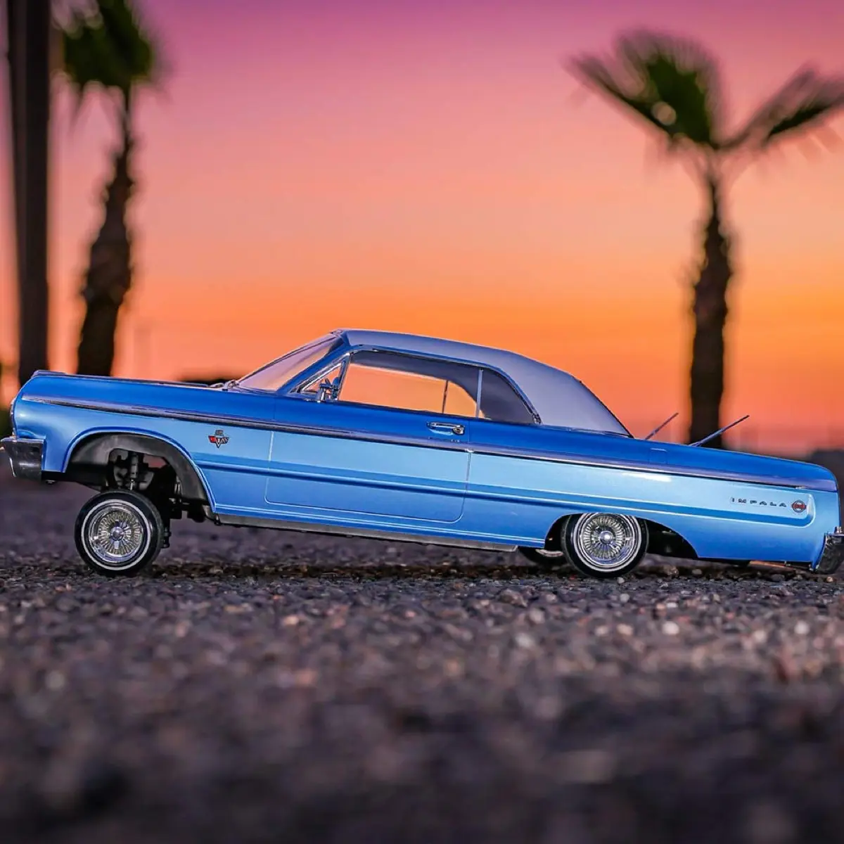 新製品】REDCATのローライダーRC「SixtyFour」の1964 Chevrolet Impala