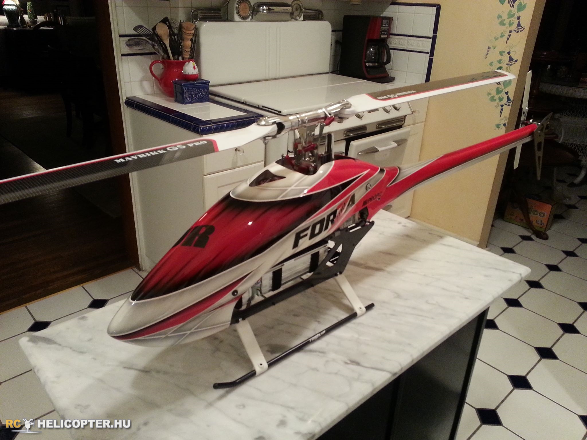 JR returns with Forza 700 - rchelicopterhub.com