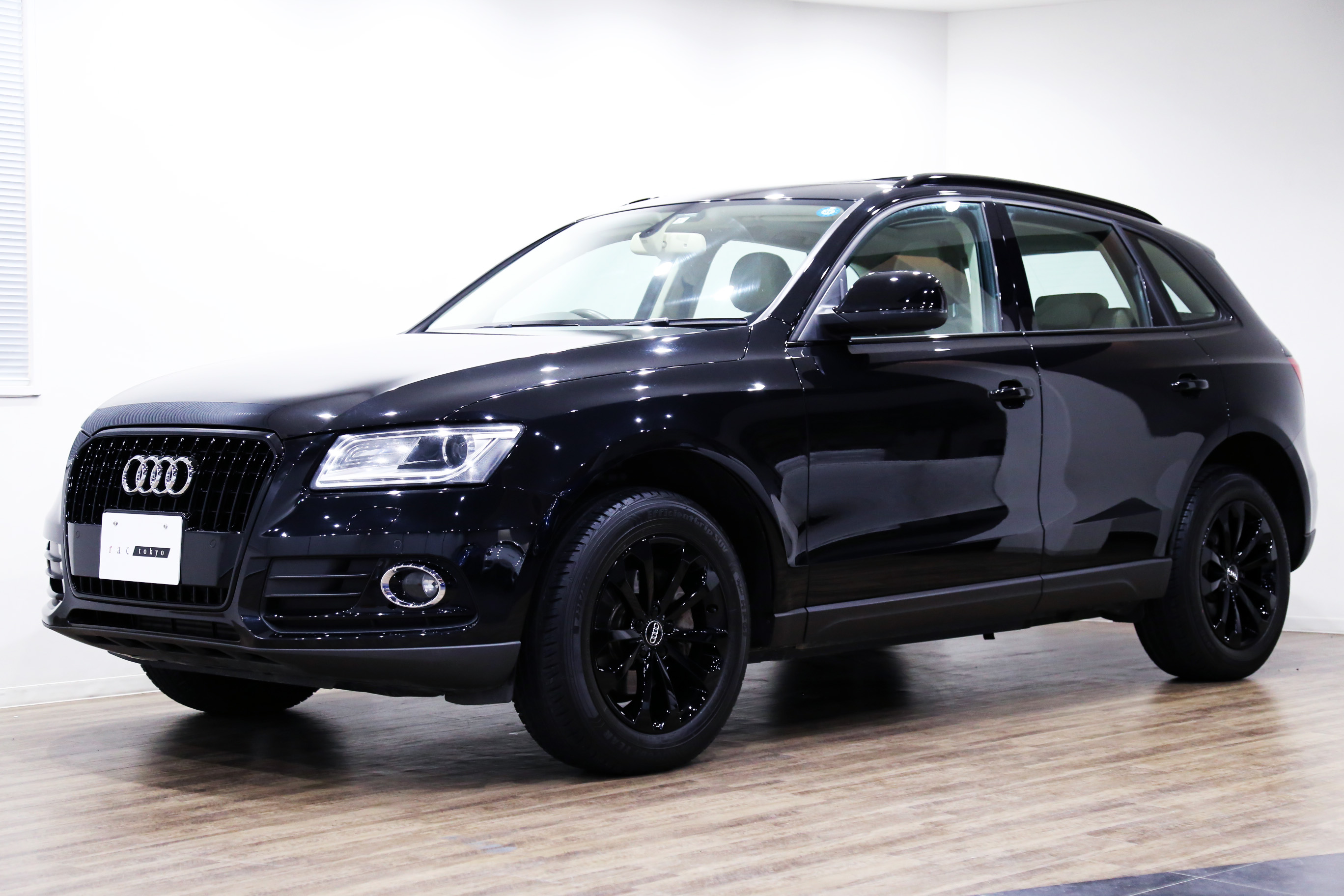 中古車在庫】Audi/アウディ/Q5 2.0TFSI/ブラックエディション仕様