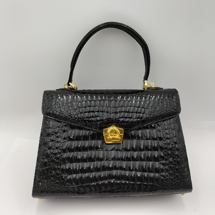 フェラガモのクロコダイルレザーは高額買取に期待！ 茨城県のお客様