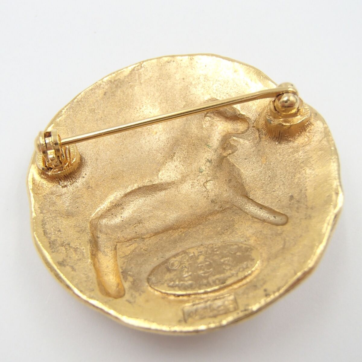 シャネルのブローチは今でも売れる？ 神奈川県のお客様 - 買取のラフテル