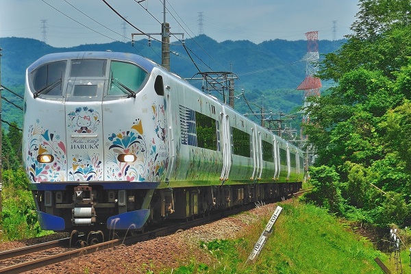 はるか」運行開始30周年、ラッピング車登場 | 鉄道ホビダス