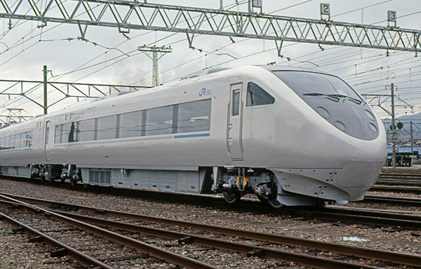 量産車と異なる帯色に注目！】貴重なデビュー当時の姿！今はなき681系